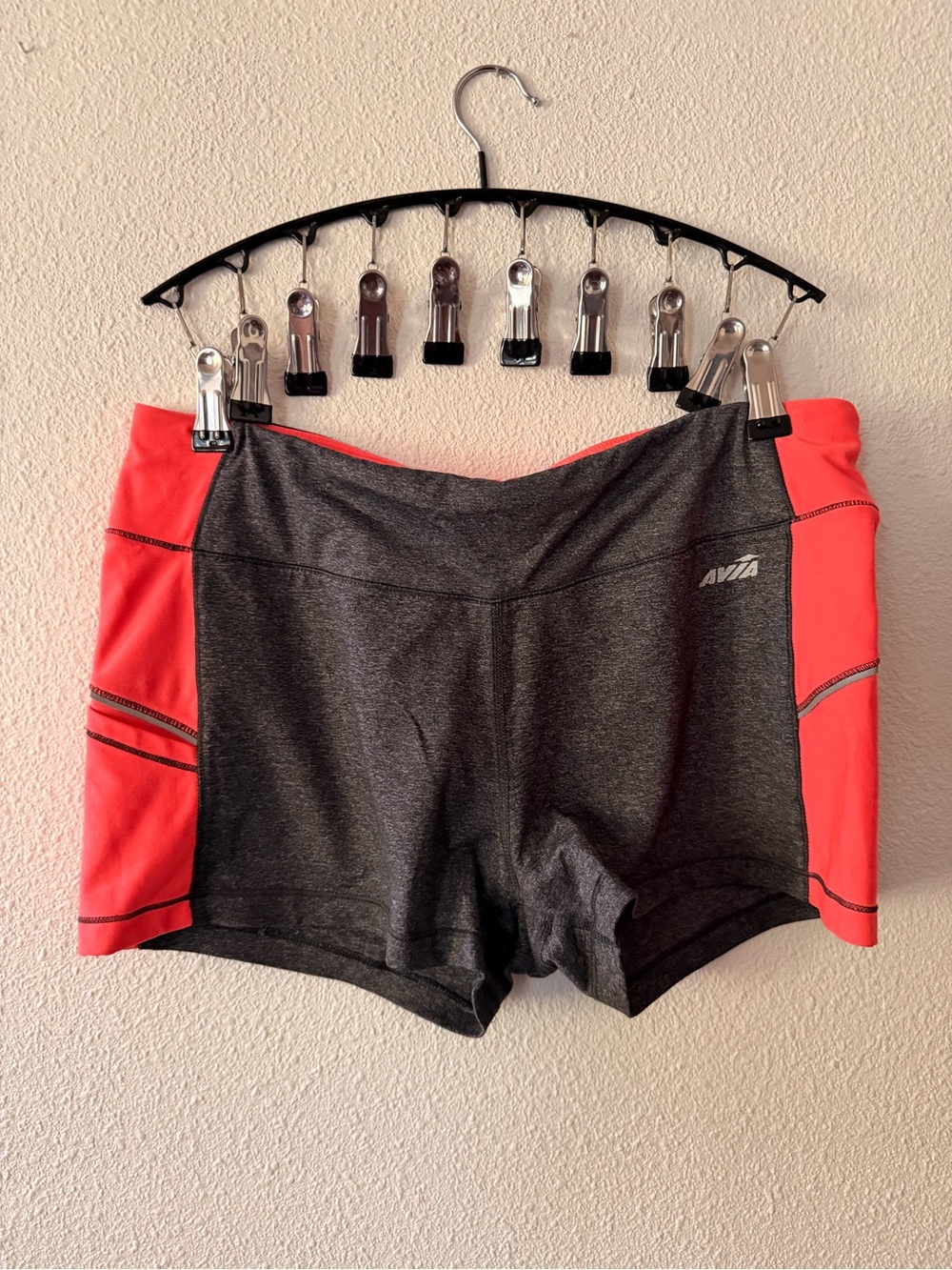Avía Compressive Shorts